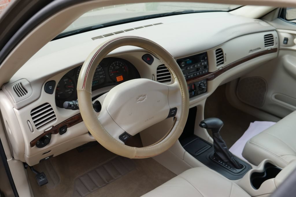 Used 2002 Chevrolet Impala LS w/ Seating Comfort Pkg FWD image 29