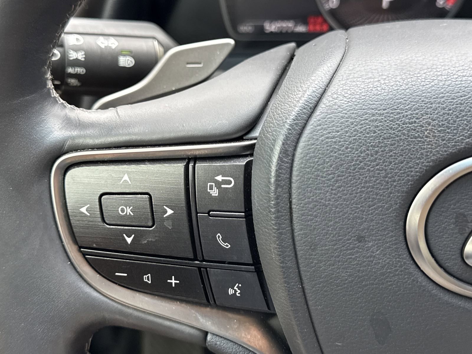 Used 2019 Lexus ES 350 w/ Accessory Package 2 FWD image 23