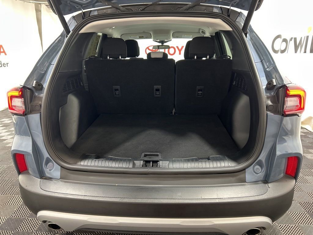 Used 2025 Ford Escape Active w/ Cold Weather Package image 15