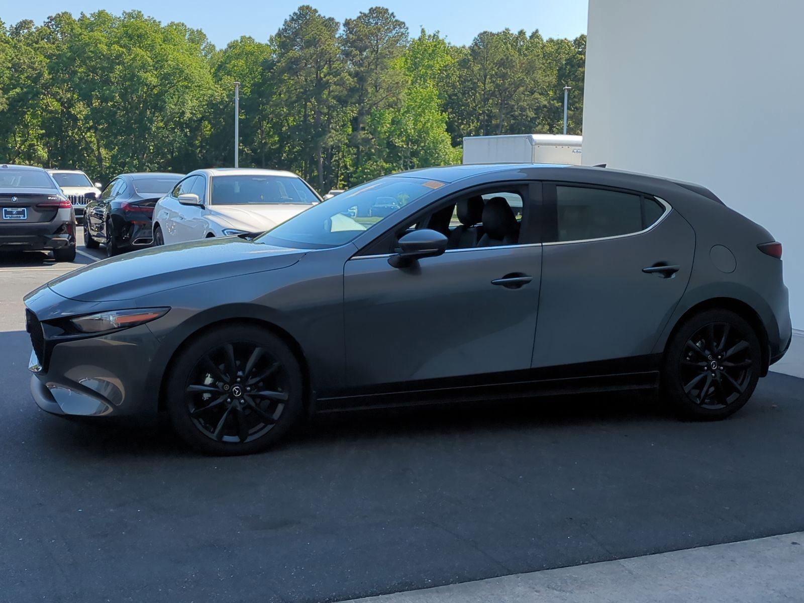 Used 2019 MAZDA MAZDA3 Hatchback w/ Premium Package FWD image 5