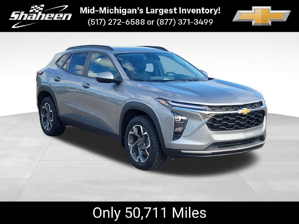 Used 2024 Chevrolet Trax LT w/ LT Convenience Package FWD image 2