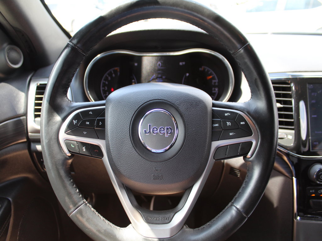 Used 2019 Jeep Grand Cherokee Altitude AWD/4WD image 14
