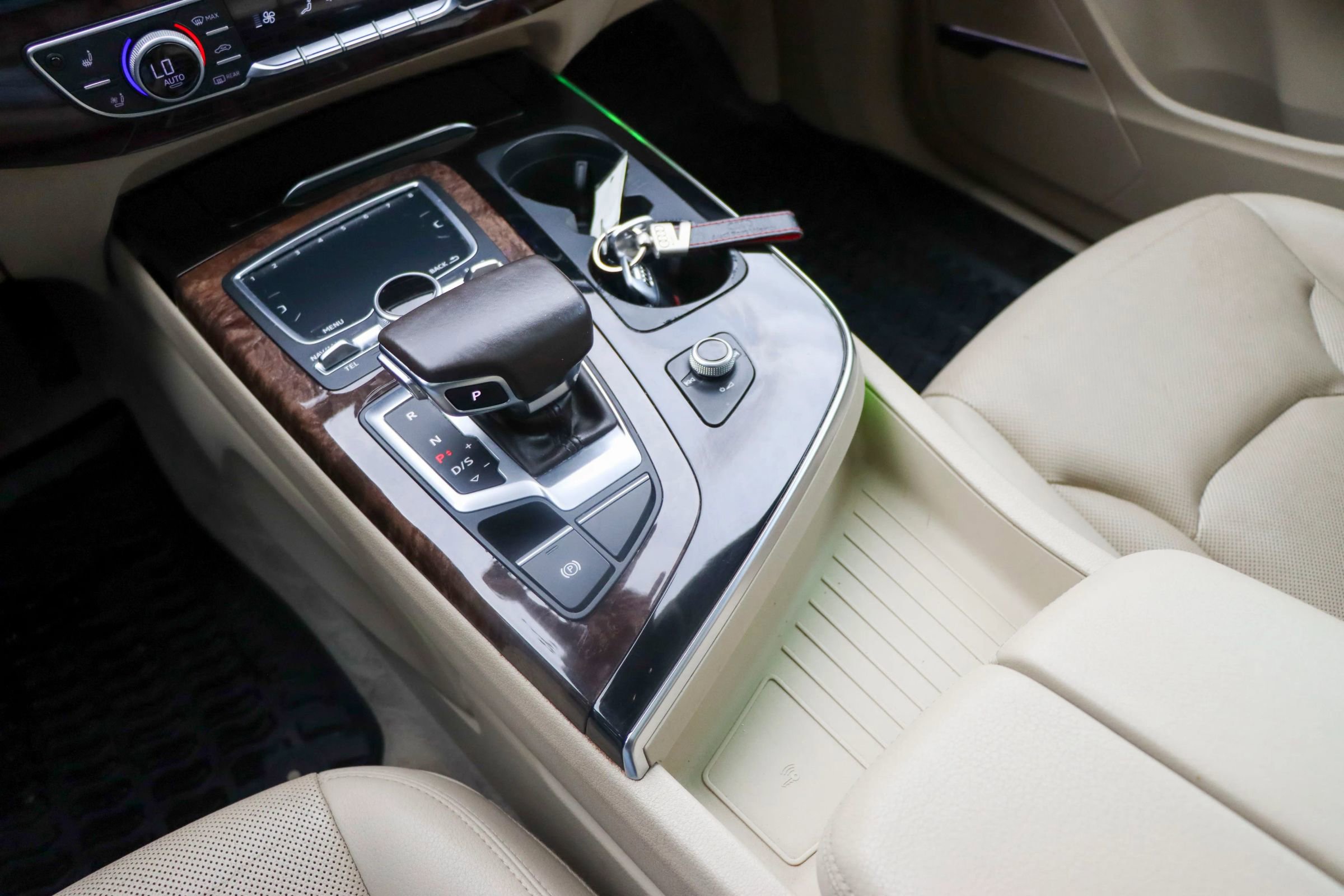 Used 2018 Audi Q7 3.0T Prestige image 48