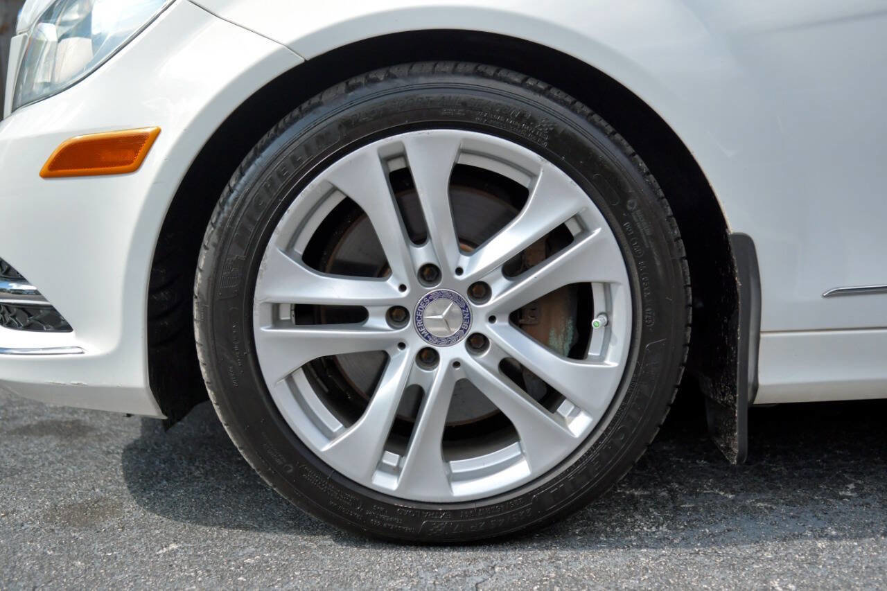 Used 2013 Mercedes-Benz C 300 4MATIC Sedan w/ Multimedia Pkg image 10