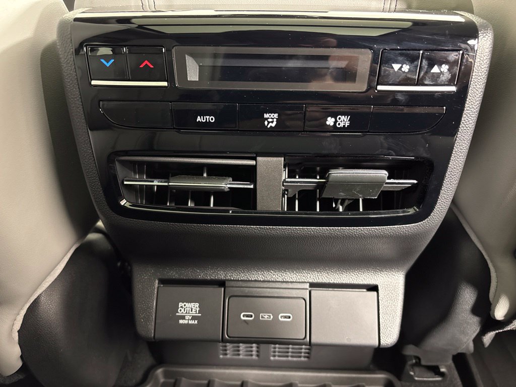 Used 2026 Acura MDX w/ Technology Package AWD/4WD image 13