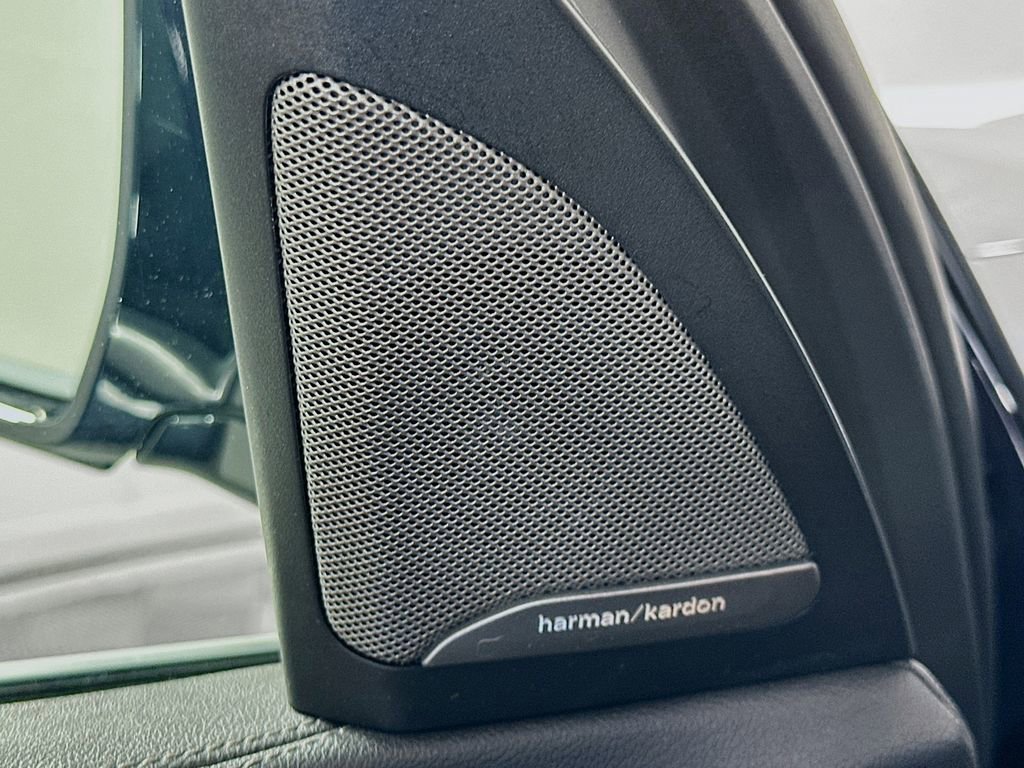 Used 2021 BMW X7 xDrive40i w/ Premium Package image 19