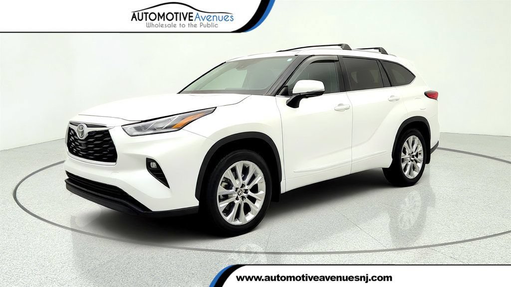 Used 2023 Toyota Highlander Limited