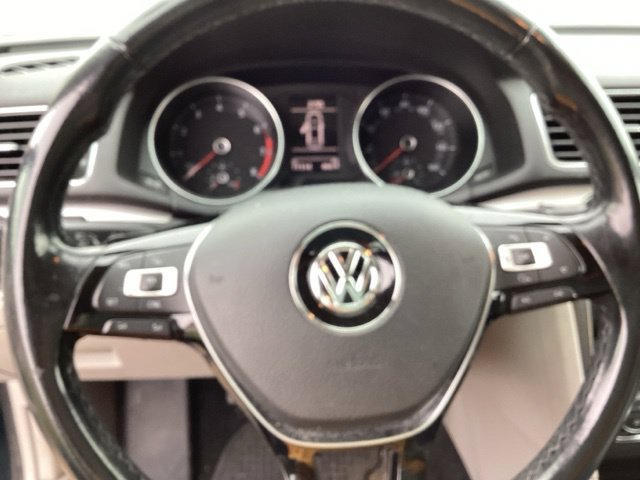 Used 2018 Volkswagen Passat 2.0T R-Line FWD image 23