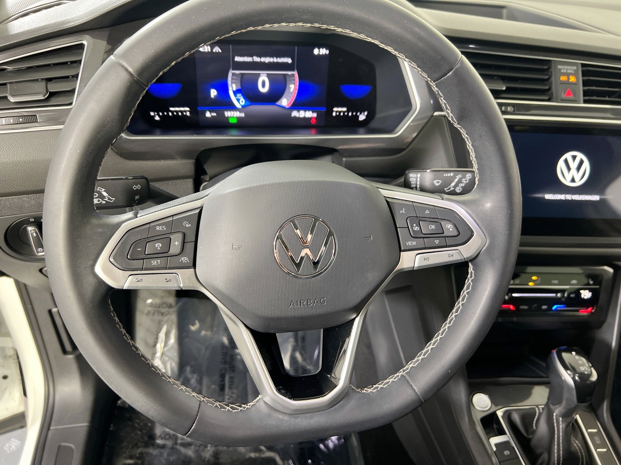 Used 2022 Volkswagen Tiguan SE AWD/4WD image 11