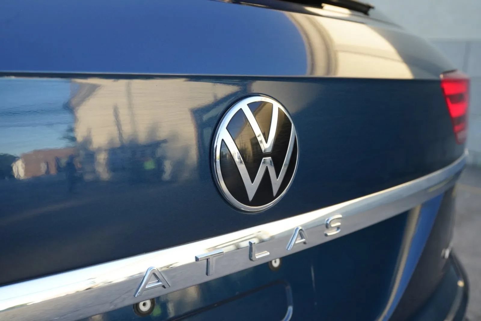 Used 2023 Volkswagen Atlas Cross Sport SE w/ Panoramic Sunroof Package AWD/4WD image 15