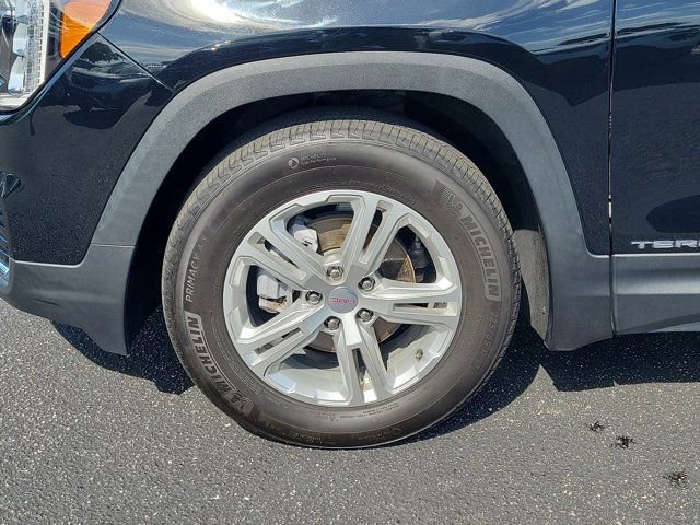 Used 2024 GMC Terrain SLE FWD image 30