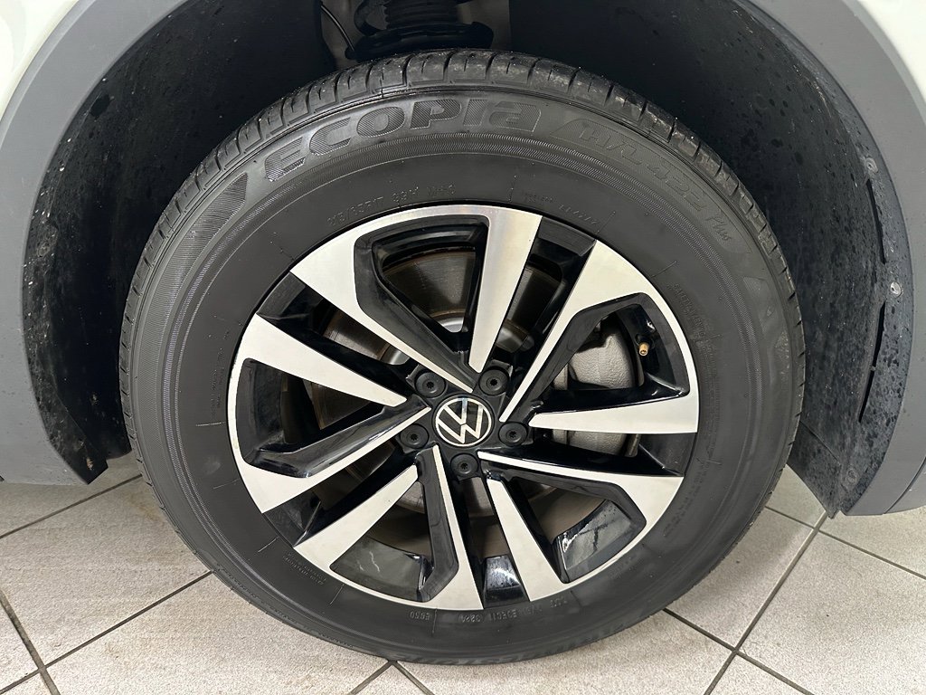 Used 2024 Volkswagen Tiguan S FWD image 13