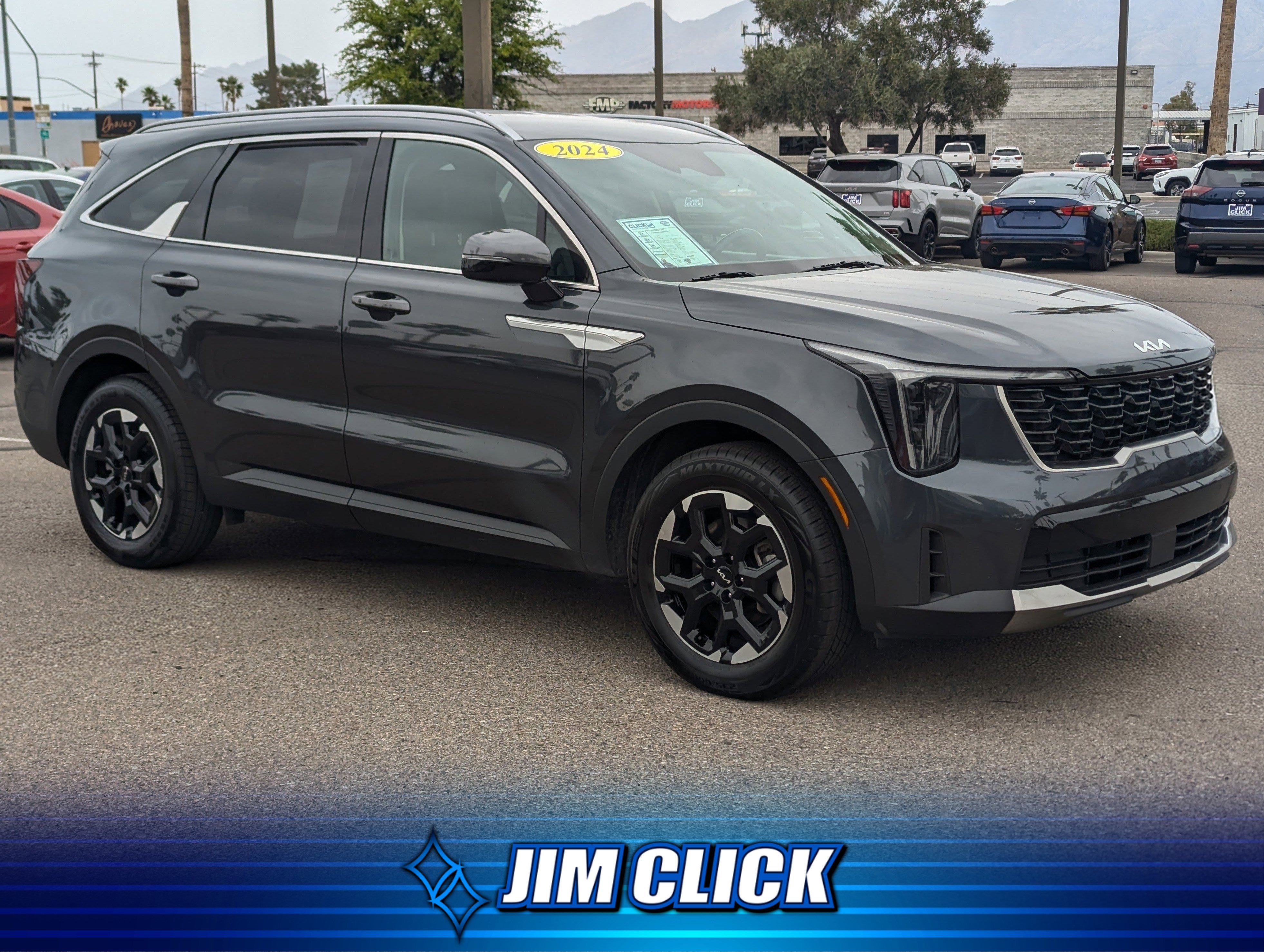 Used 2024 Kia Sorento S image 1