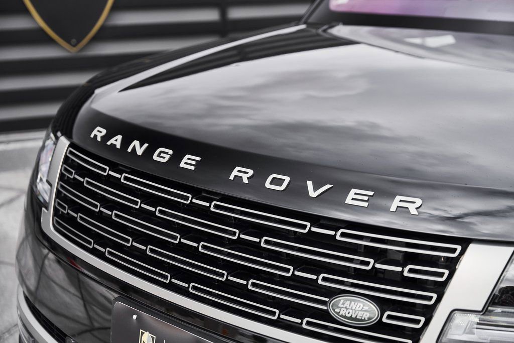 Used 2023 Land Rover Range Rover SE image 7
