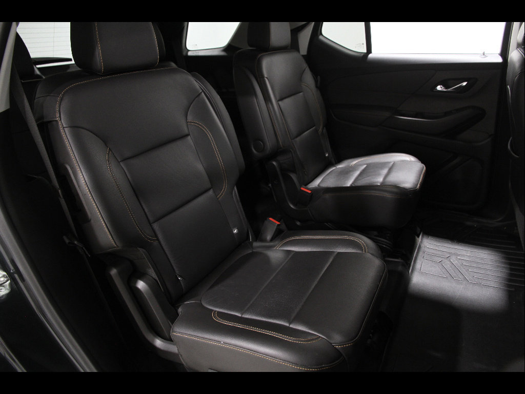 Used 2020 Chevrolet Traverse LT w/ Driver Confidence II Package image 19