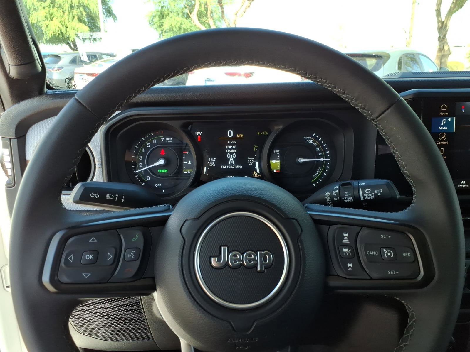 Used 2025 Jeep Wrangler Willys image 20