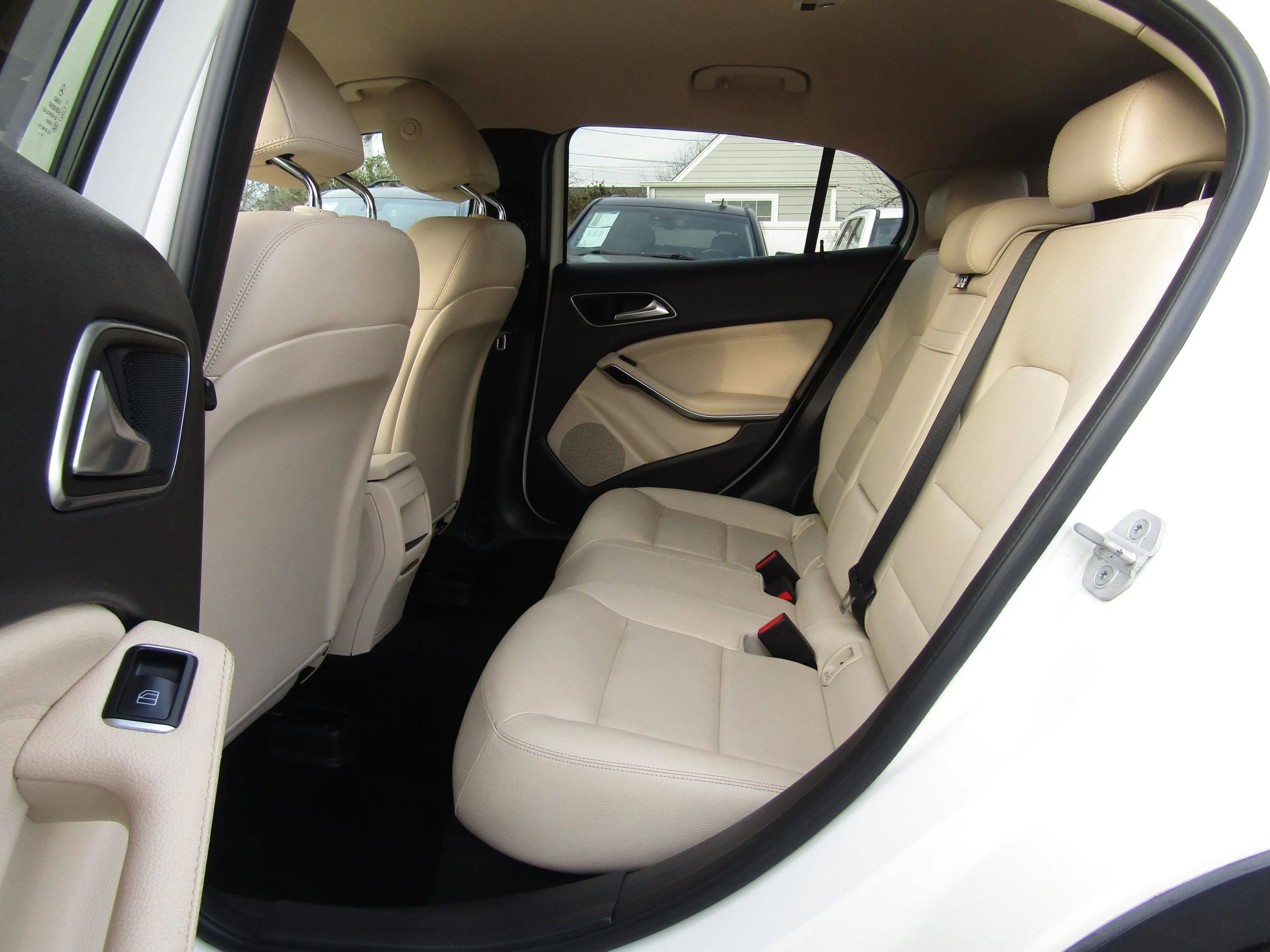 Used 2015 Mercedes-Benz GLA 250 4MATIC image 10