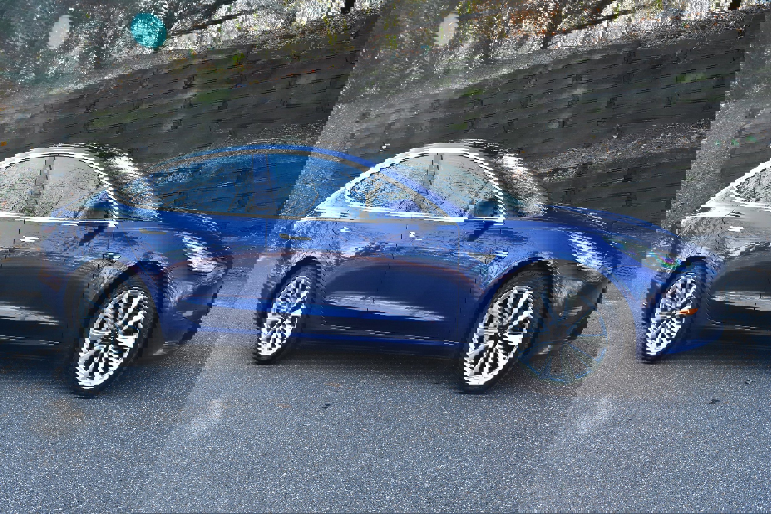 Used 2018 Tesla Model 3 Long Range image 10