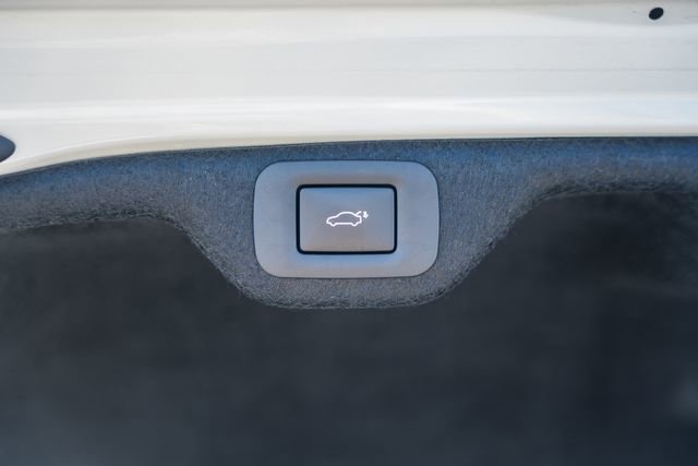 Used 2024 Lexus ES 350 Ultra Luxury w/ Accessory Package (Z2) FWD image 10