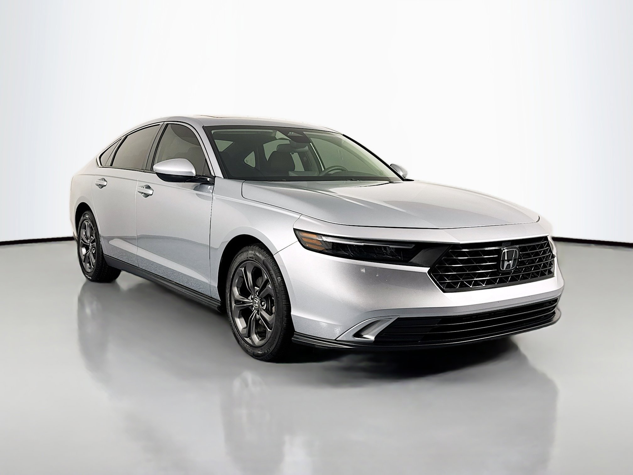 Certified 2024 Honda Accord EX image 3