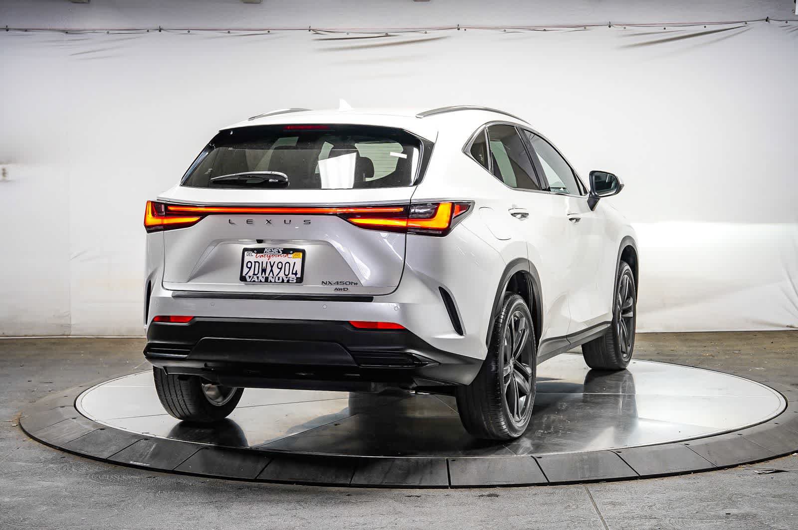 Used 2023 Lexus NX 450h+ AWD image 4