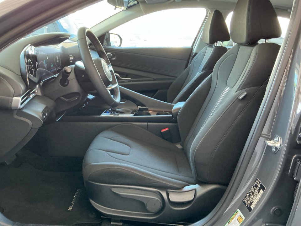 Used 2024 Hyundai Elantra SEL w/ Convenience Package FWD image 34
