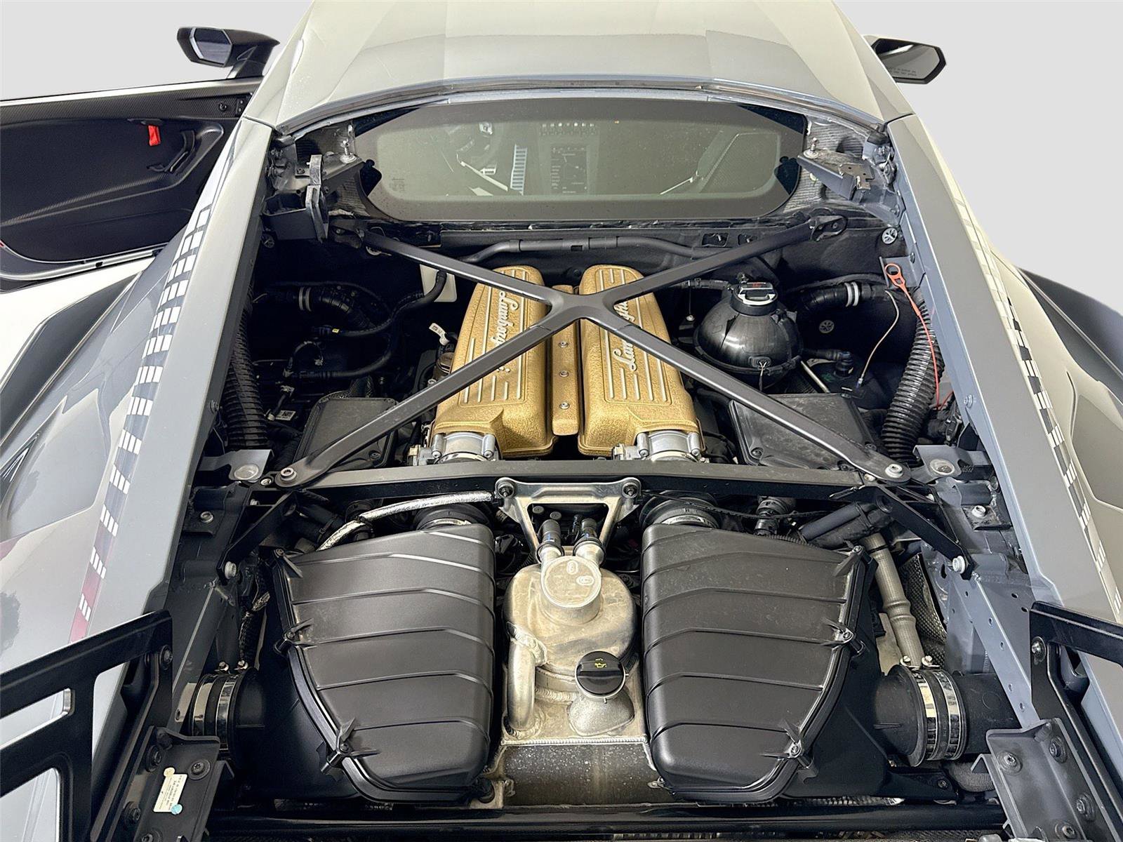 Used 2021 Lamborghini Huracan STO image 26