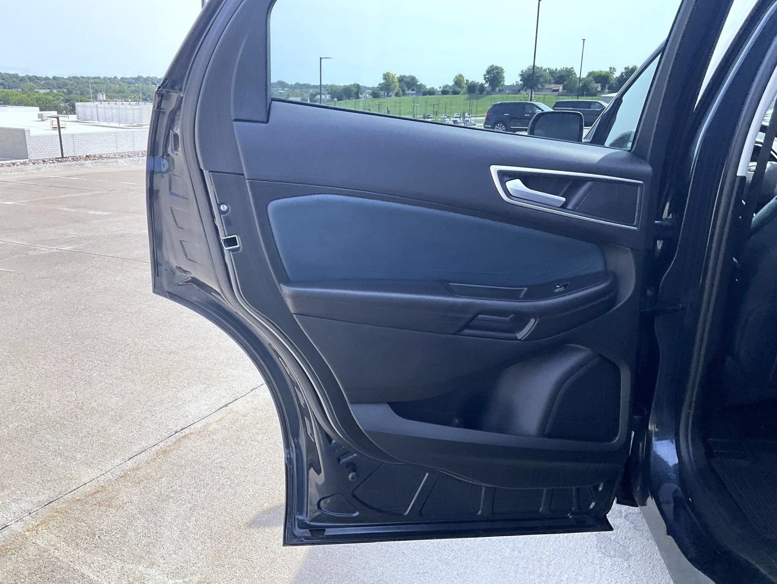 Used 2024 Ford Edge SEL w/ Sport Appearance Package AWD/4WD image 18