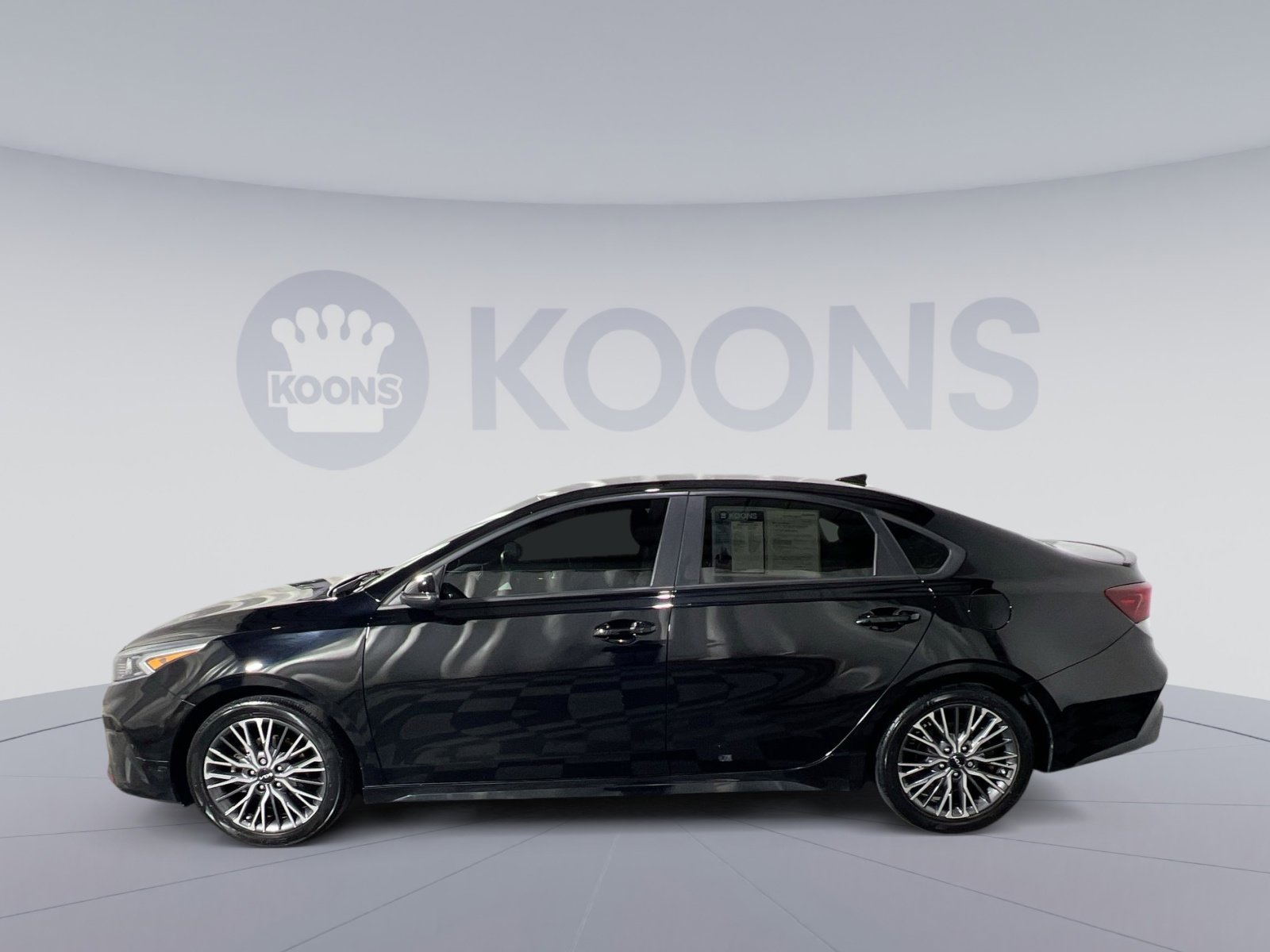 Used 2022 Kia Forte GT-Line w/ GT-Line Technology Package image 2