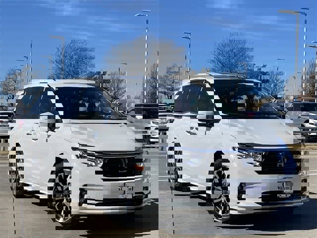 Certified 2023 Honda Odyssey Touring image 2