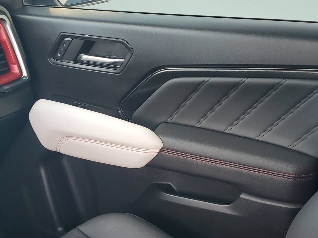 Used 2023 GMC Canyon AT4X AWD/4WD image 13