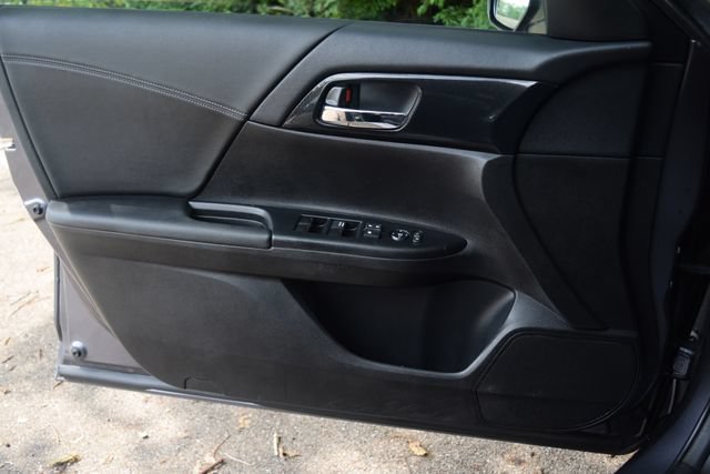 Used 2013 Honda Accord Sport image 18