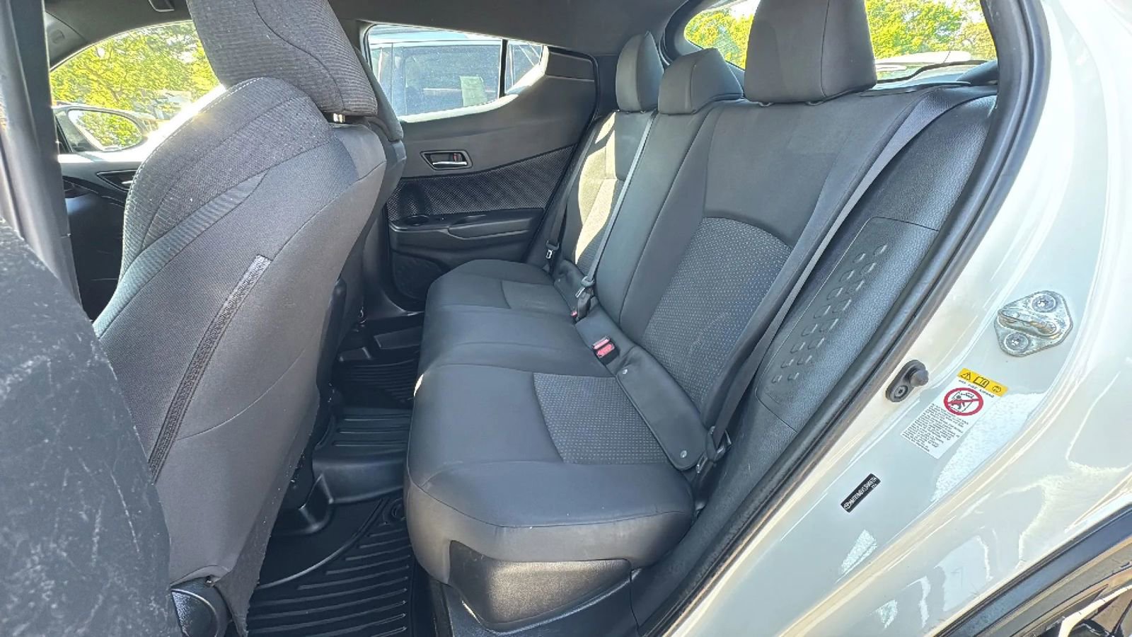 Used 2018 Toyota C-HR XLE FWD image 10