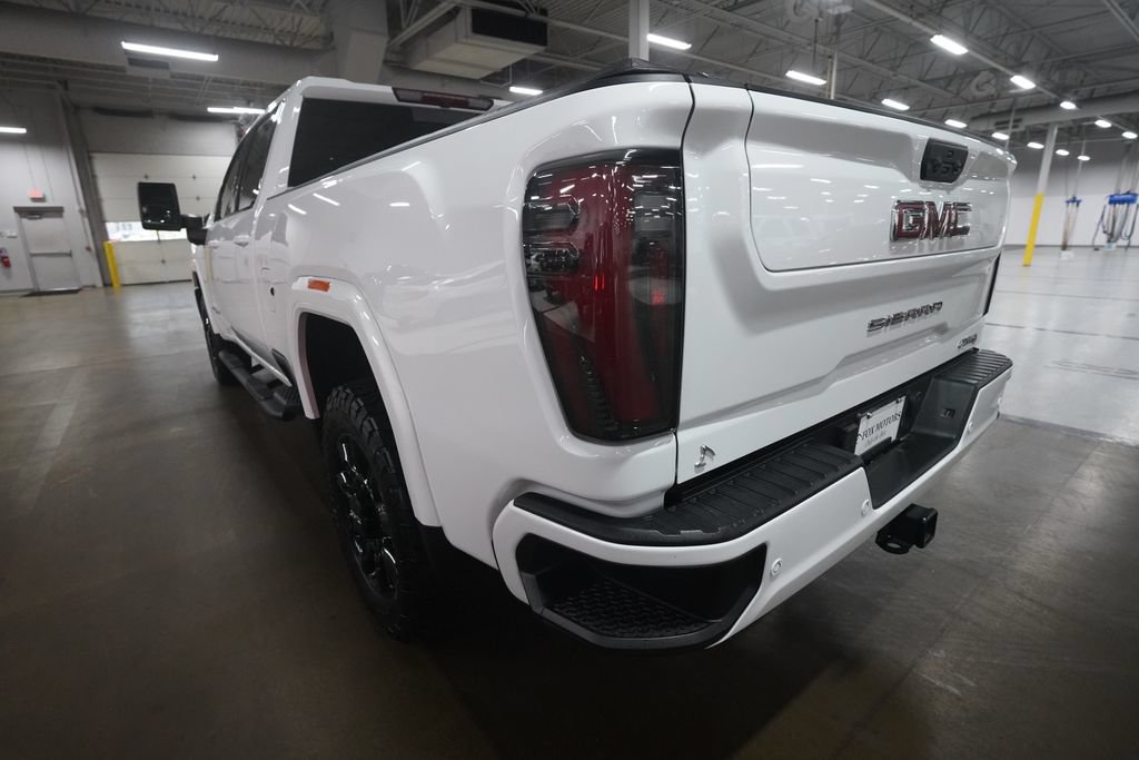 Used 2025 GMC Sierra 2500 AT4 w/ AT4 Preferred Package AWD/4WD image 32