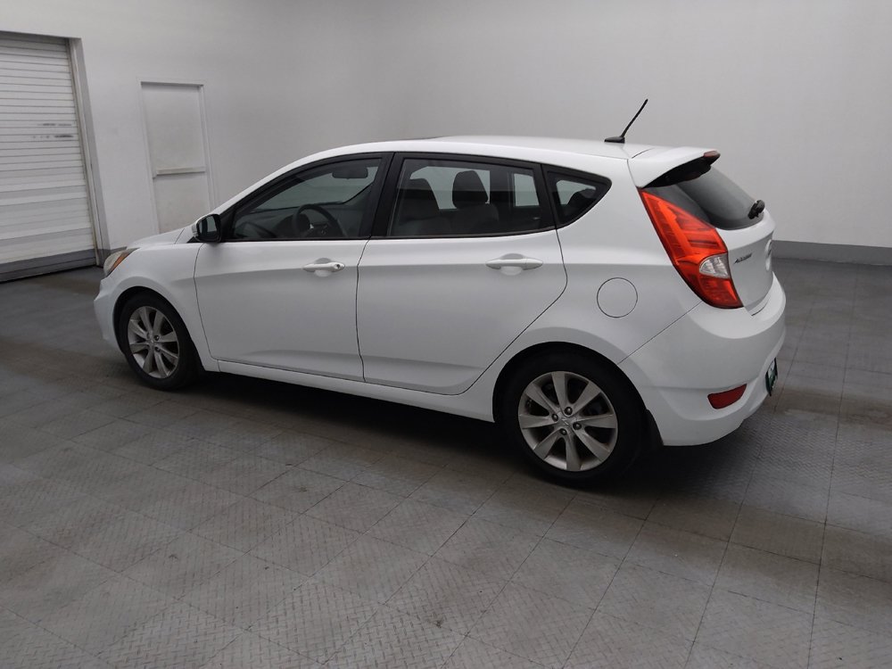Used 2013 Hyundai Accent SE FWD image 3