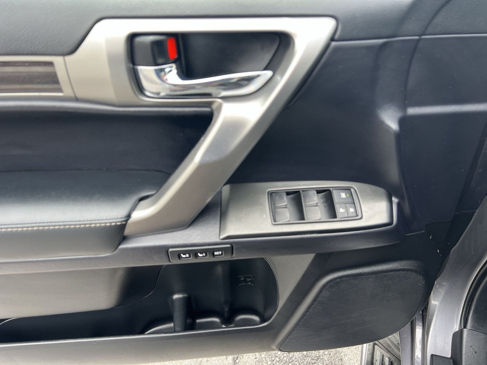 Used 2023 Lexus GX 460 Premium w/ Premium Package AWD/4WD image 15