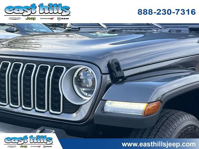 Used 2025 Jeep Wrangler Sahara w/ Safety Group AWD/4WD image 9