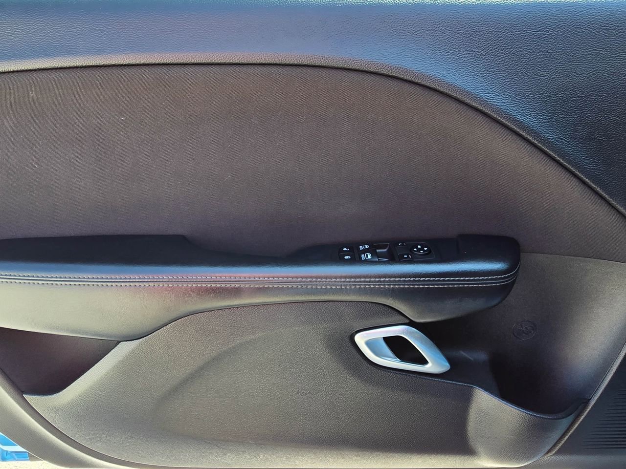 Used 2019 Dodge Challenger SXT image 11