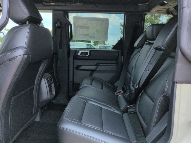 New 2026 Ford Bronco Outer Banks w/ Sasquatch Package AWD/4WD image 13