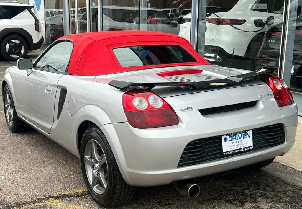 Used 2002 Toyota MR2 RWD image 3