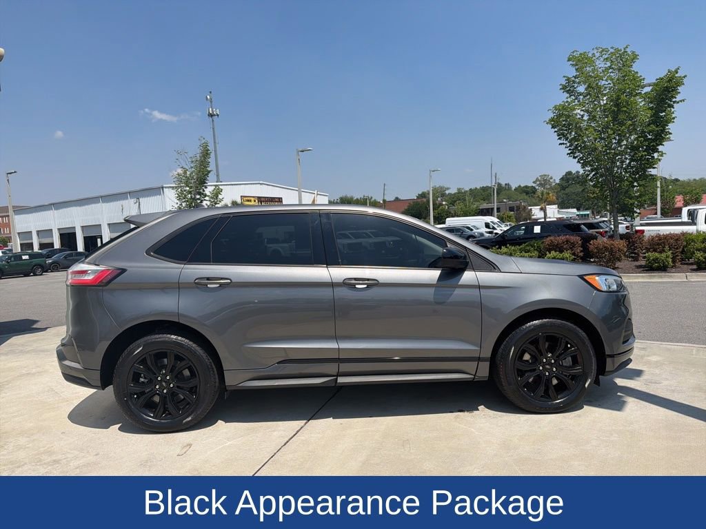 Certified 2023 Ford Edge SE w/ Black Appearance Package AWD/4WD image 10