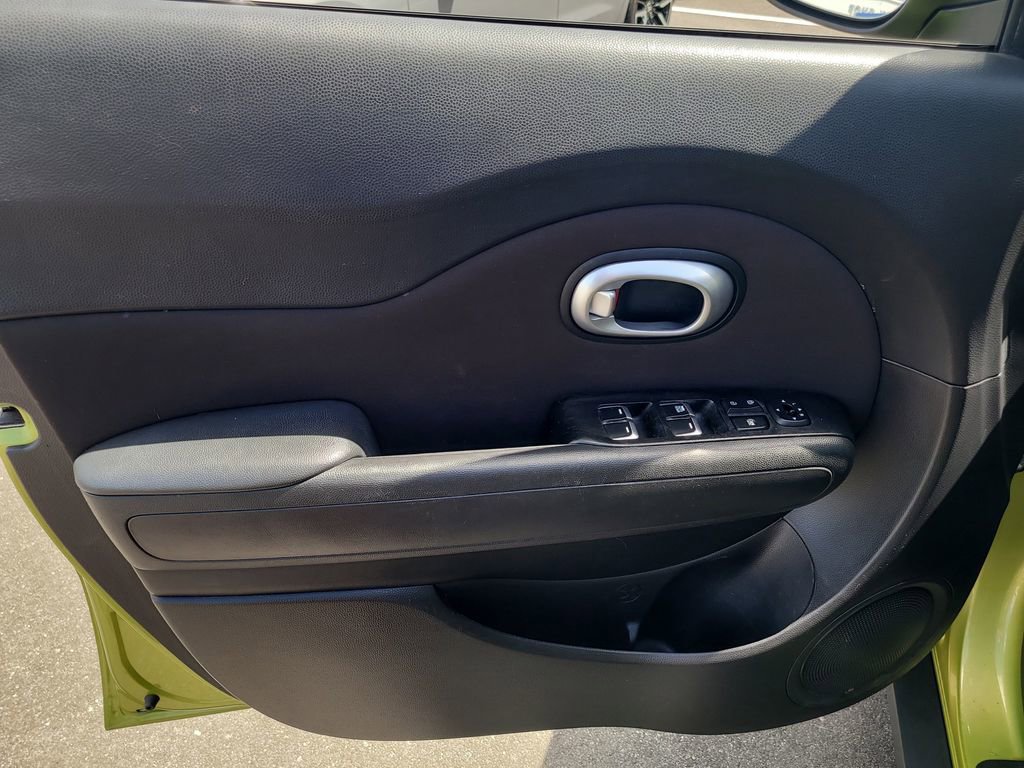 Used 2017 Kia Soul image 13
