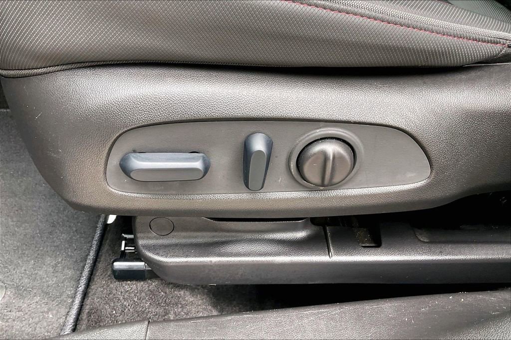 Used 2023 Chevrolet TrailBlazer RS w/ Convenience Package FWD image 26