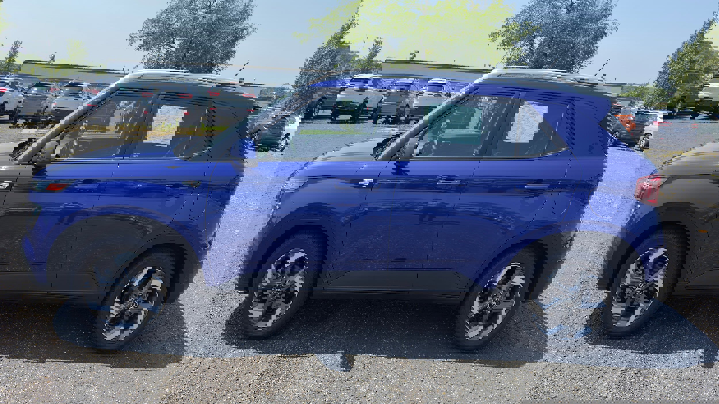 Used 2023 Hyundai Venue SEL w/ Cargo Package image 6