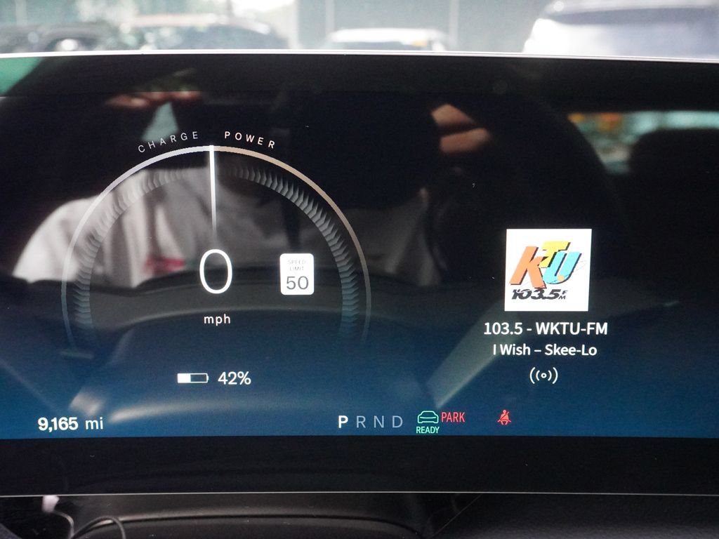 Used 2025 Lucid Air Touring AWD/4WD image 40