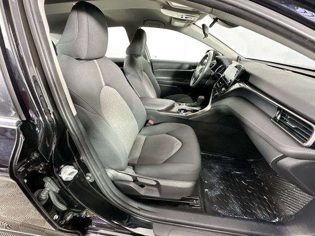 Used 2021 Toyota Camry LE FWD image 25