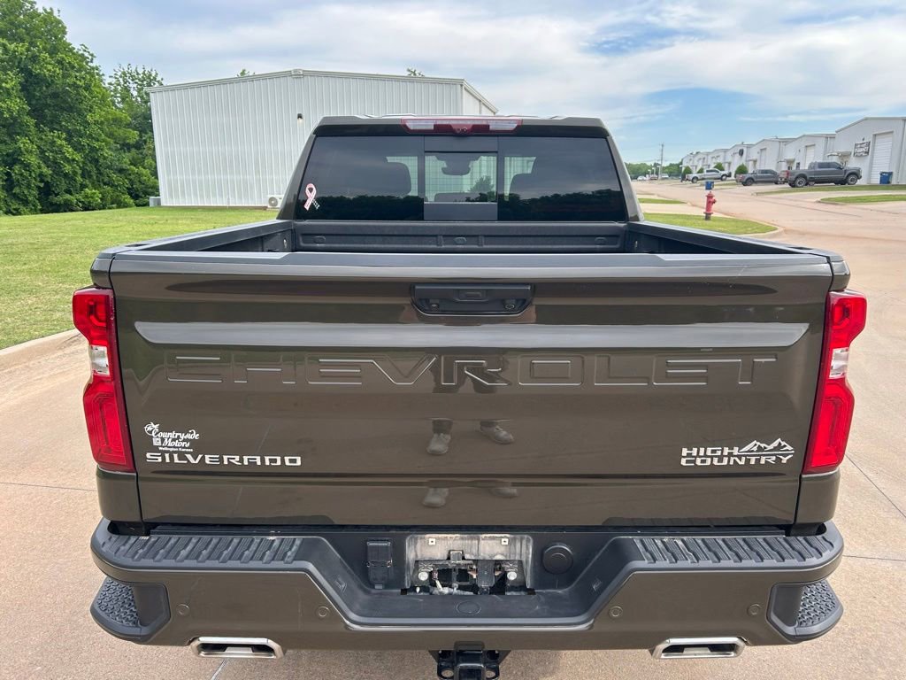 Used 2023 Chevrolet Silverado 1500 High Country w/ High Country Premium Package AWD/4WD image 4