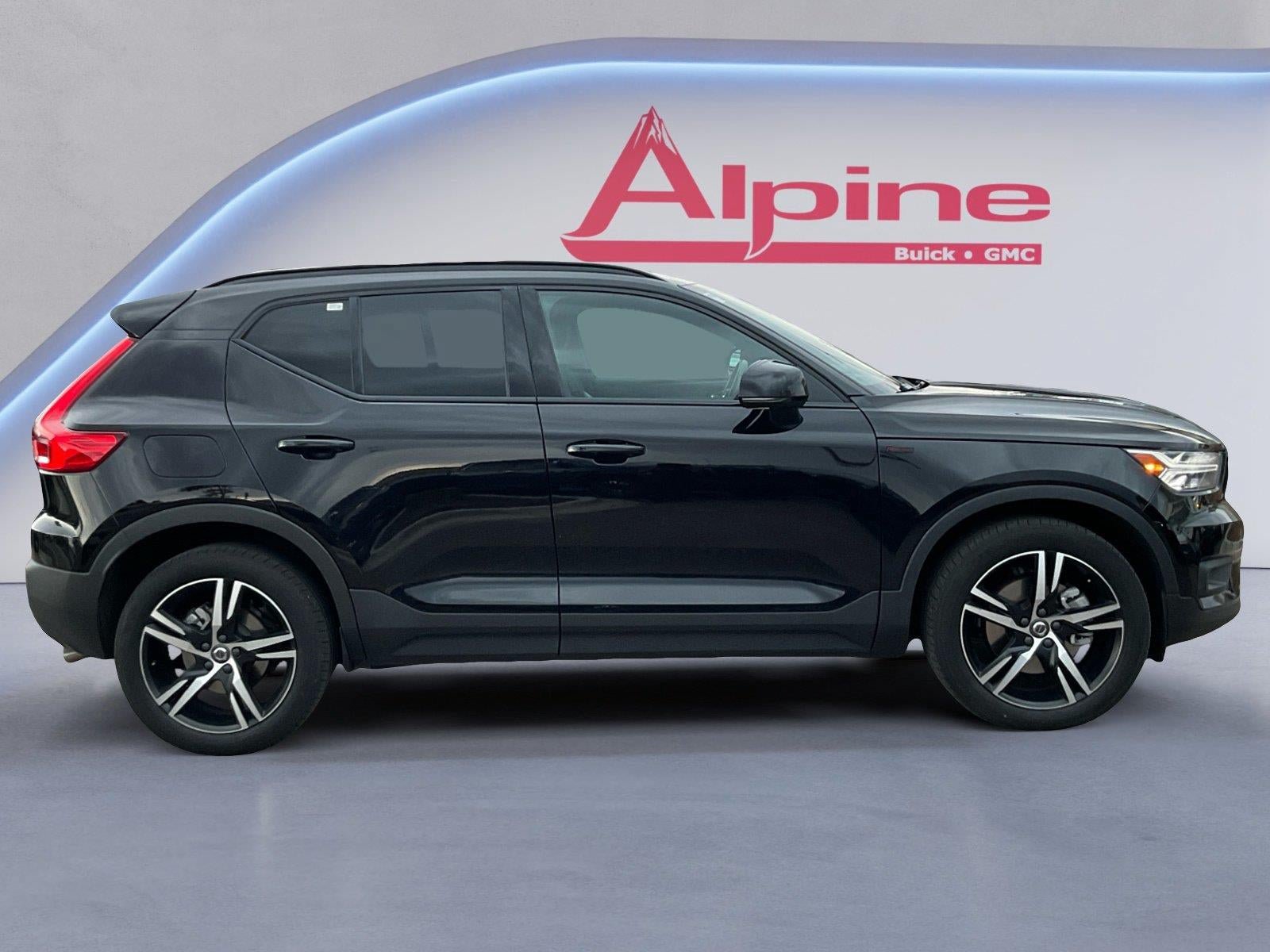 Used 2021 Volvo XC40 T5 R-Design AWD/4WD image 6