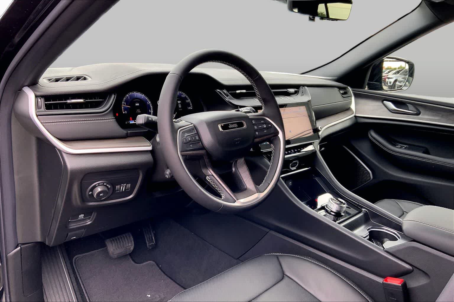 New 2026 Jeep Grand Cherokee Limited AWD/4WD image 6