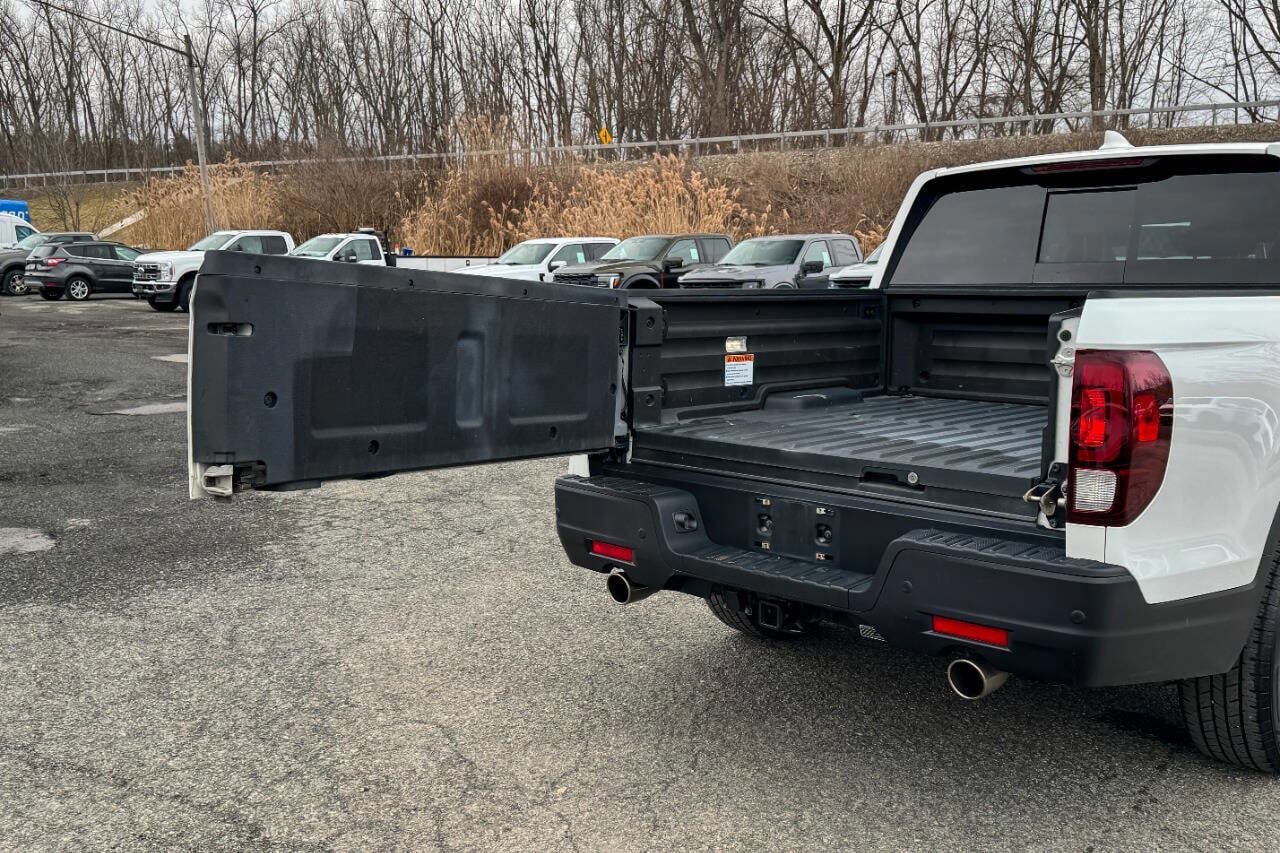 Used 2022 Honda Ridgeline RTL-E image 16